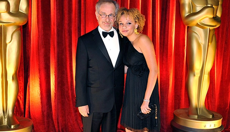 इस हॉलिवुड फिल्ममेकर की बेटी बनी पॉर्न स्टार, कहा - काफी सेक्शुअल नेचर की हूं