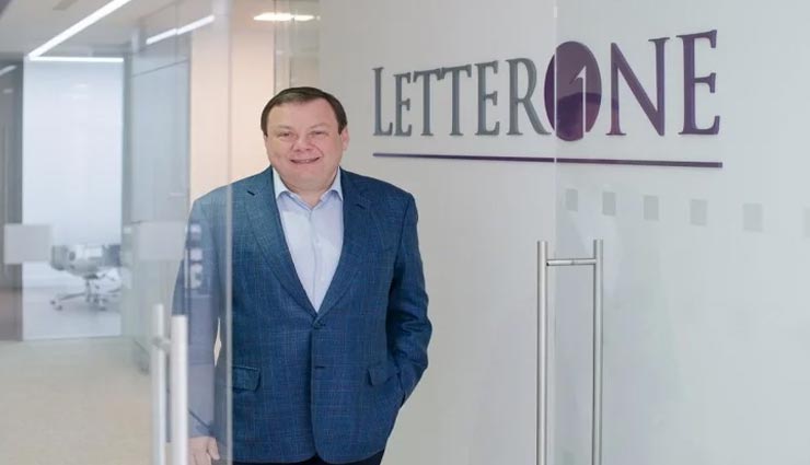 weird news,weird person,russian billionaire,mikhail fridman