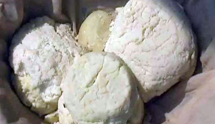 त्योहार की मिठास में बीमार बना सकता हैं मिलावटी मावा, जानें इसका पूरा खेल