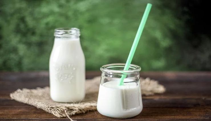 दूध पीने के बाद कभी ना करें इन 4 चीजों का सेवन, करेंगे सेहत के साथ खिलवाड़