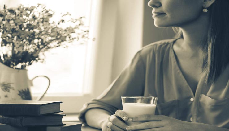 सावधान, ज्यादा दूध पीना भी बन सकता हैं ब्रेस्ट कैंसर का कारण!