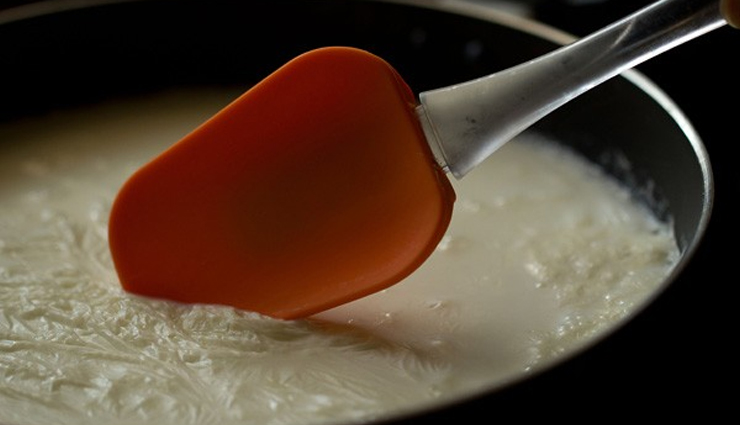 homemade kalakand recipe,indian milk cake recipe,traditional indian sweet recipe,condensed milk and paneer dessert,festive sweet recipe,easy kalakand recipe,milk fudge recipe,indian mithai recipe,soft kalakand recipe,quick and simple dessert recipe