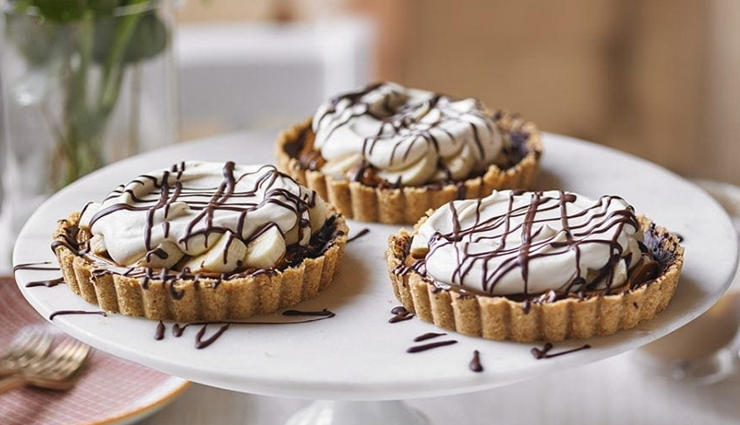 mini banoffee pies,mini banoffee pies recipes,pie recipes,easy recipes,hunger struck,food