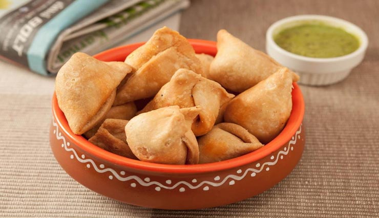 रामनवमी 2020 : व्रत के लिए बनाए सिंघाड़े के आटे से समोसा #Recipe