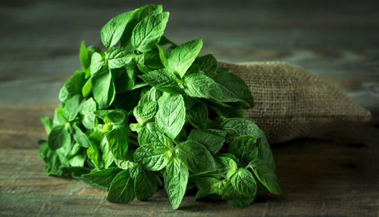 love,mates and me,5 foods that are taking you away from your sex life,food ruining your sex drive,food making you weak in sex,food that you should avoid in huge quantity,food not good for your sex life,sex life tips