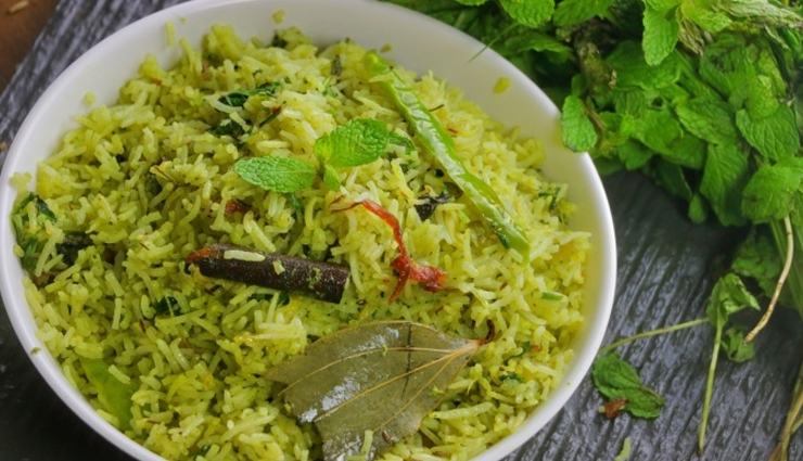 mint pulao recipe,summer rice dishes,refreshing flavors,easy-to-make mint pulao,cooling summer meals,aromatic rice recipe,mint-infused basmati rice,quick and delicious,summer recipe ideas