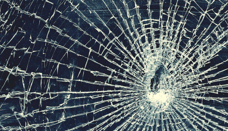 कंगाली का कारण बनती है ये चीजें, लाती है घर में नकारात्मकता