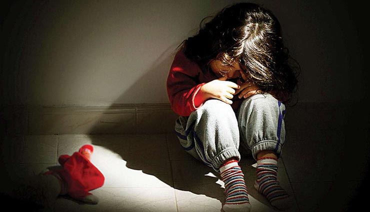 उत्तरप्रदेश : हैवानियत की हद हुई पार, पांच साल की बच्ची को टॉफी दिलाने का लालच देकर किया दुष्कर्म 