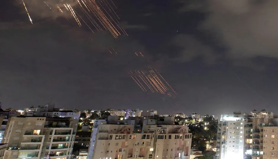 ईरान का इजरायल पर ताबड़तोड़ वार, मिडिल ईस्ट में छठे दिन भी जारी है जंग