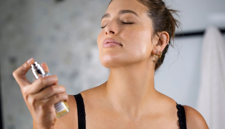 5 DIY Face Mists Good for Oily Skin