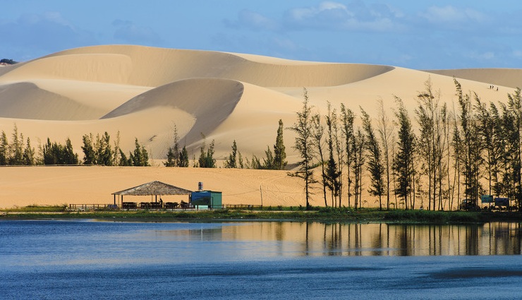 best beaches in vietnam,vietnam beach destinations,vietnam coastline,tropical beaches vietnam,vietnam travel guide,southeast asia beaches,vietnam family-friendly beaches,secluded beaches vietnam,vietnam islands,vietnam beach holiday