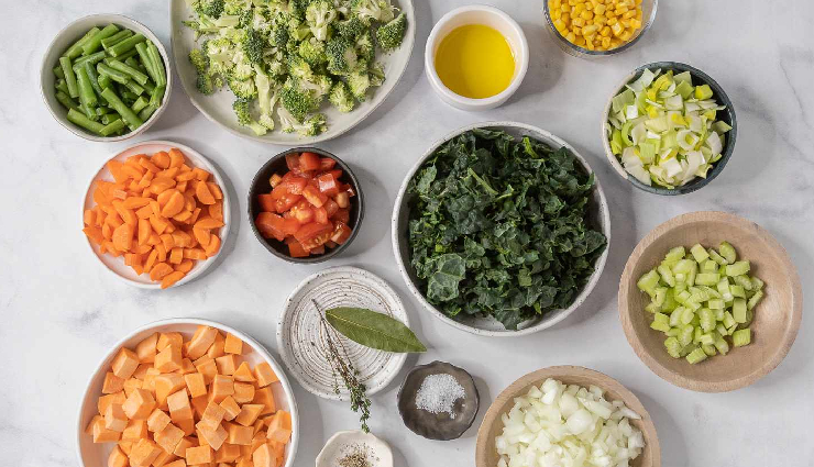 ब्रेकफास्ट में लेंगे मिक्स वेजिटेबल सूप तो पूरे दिन बने रहेंगे एनर्जेटिक, होता है बहुत जायकेदार #Recipe mix vegetable soup recipe,healthy and tasty vegetable soup,easy mix veg soup recipe,nutritious vegetable soup recipe,homemade mix vegetable soup,tasty and healthy soup recipe,simple vegetable soup at home,wholesome mix veg soup,quick and delicious vegetable soup,vegetable soup for a healthy diet