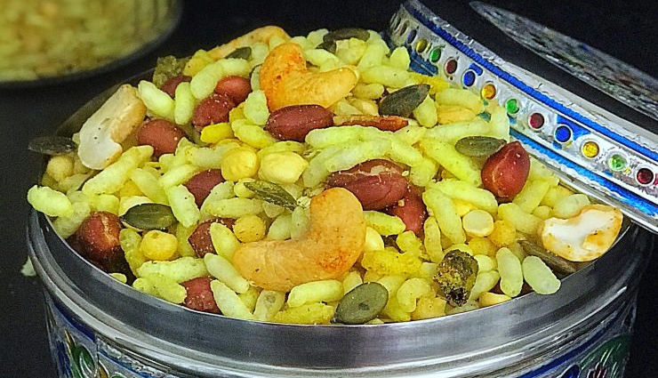 Recipe- Perfect for Tea Time Oats and Puffed Rice Mixture