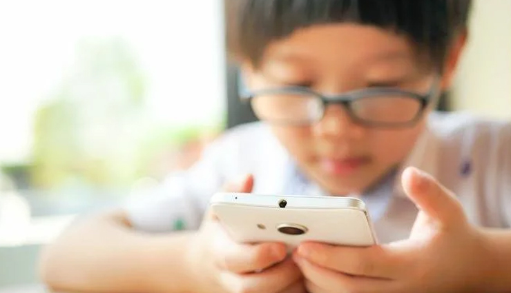 ways to reduce mobile addiction among children,mobile addiction,child care tips,parenting tips