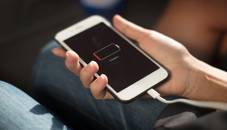 जान लें मोबाइल चार्ज करने का सही तरीका, बैटरी चलेगी लम्बे समय तक