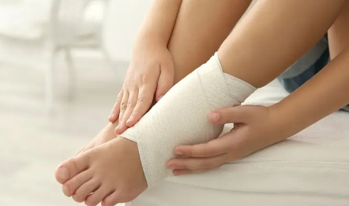 असहनीय पीड़ा का अहसास करवाती हैं मोंच, इन उपायों से मिलेगा जल्द आराम 