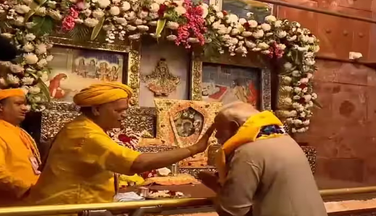 श्रीकृष्ण जन्मभूमि मथुरा पहुंचे PM मोदी, जारी करेंगे 525 रुपये का सिक्का, बाँके बिहारी कॉरिडोर बजट की घोषणा सम्भव
