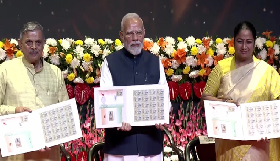 RSS के कार्यक्रम में पीएम मोदी ने जारी किया डाक टिकट और स्मृति सिक्का, पहली बार सिक्के पर भारत माता की छवि