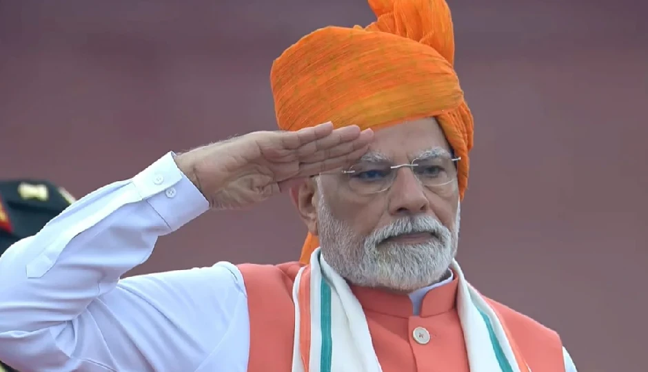 'खून और पानी साथ नहीं बह सकते' – लाल किले से पीएम मोदी का पाकिस्तान को करारा संदेश