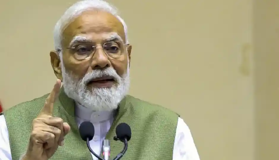 PM मोदी की युवाओं को सलाह- शॉर्टकट के पीछे न भागें, रील और सोशल मीडिया के दौर में पढ़ें ऑटोबायोग्राफी