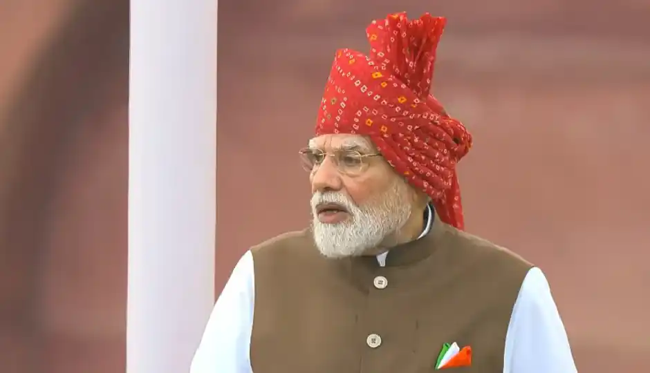 लालकिले से PM मोदी के बड़े ऐलान: 1 करोड़ युवाओं को AI ट्रेनिंग, सेमीकंडक्टर से रेलवे तक गिनाईं उपलब्धियां