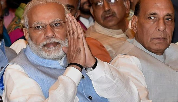 फेक न्यूज़ : सोशल मीडिया कंपनियों को भारत सरकार ने दी चेतावनी, कानून का पालन करें या मुकदमे का सामना करें