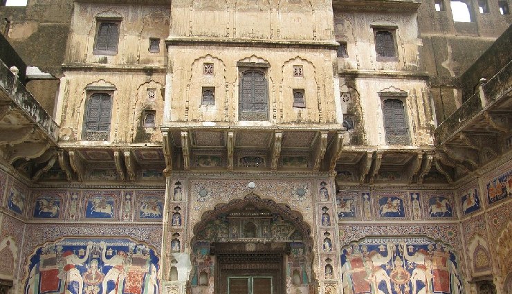 jhunjhunu,rajasthan,shekhawati,havelis,frescoes,rani sati temple,khetri mahal,modi haveli,mandawa,badalgarh fort,nawalgarh,tibrewala haveli,ganeriwala haveli,alsisar mahal,sun temple,indian heritage,indian culture,historical sites,tourist attractions,travel destinations