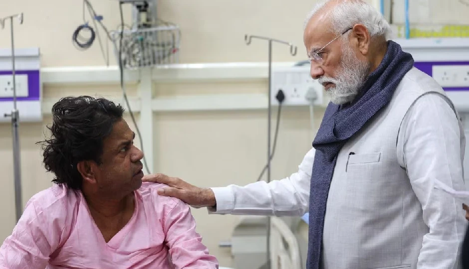 भूटान दौरे से लौटते ही पीएम मोदी पहुंचे LNJP अस्पताल, दिल्ली बम धमाकों के घायलों से की मुलाकात