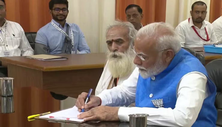 तीसरी बार वाराणसी से लोकसभा सदस्य के लिए पीएम मोदी ने भरा नामांकन pm modi files nomination for lok sabha member from varanasi for the third time