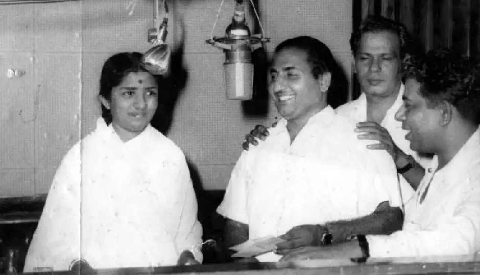 जब मोहम्मद रफी ने रिकॉर्डिंग के बीच बदल दी अपनी आवाज, स्टूडियो में मौजूद हर शख्स रह गया था हैरान, आशा भोसले भी रह गई थीं दंग