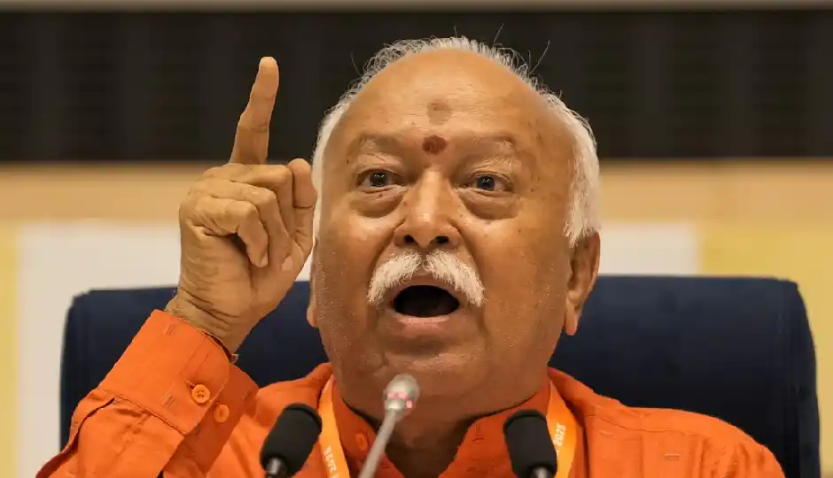 मोहन भागवत के अमेरिका दौरे से पहले बढ़ा विवाद, USCIRF ने RSS पर प्रतिबंध की उठाई मांग