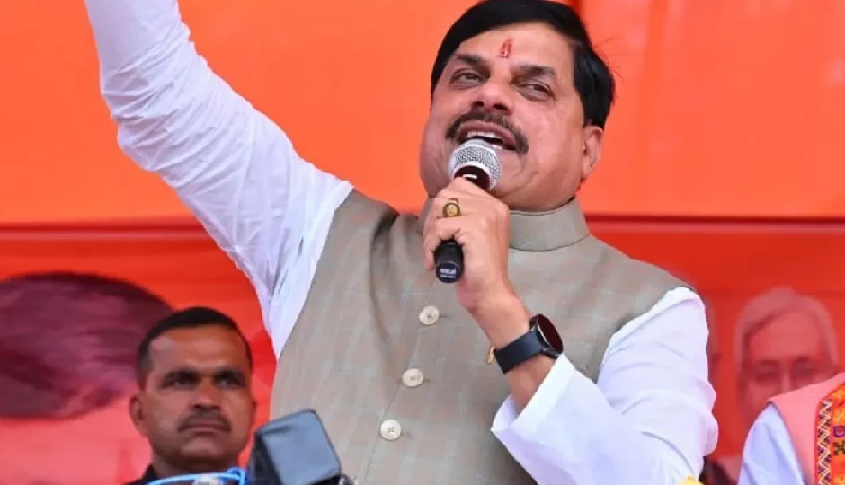 इंदौर में दूषित पानी से फैली बीमारी पर सख्त एक्शन, अफसर सस्पेंड; CM मोहन यादव का कड़ा संदेश—‘कोई लापरवाही नहीं चलेगी’