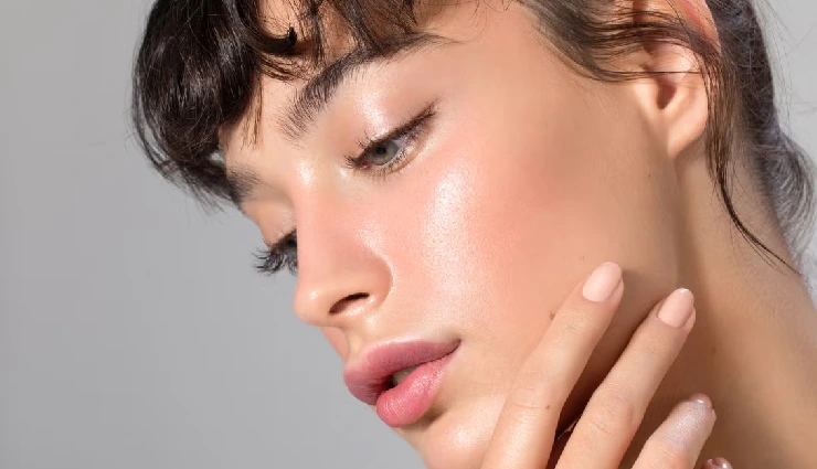 benefits of walnuts for skin,walnuts for glowing skin,walnut skincare benefits,anti-aging with walnuts,natural skincare ingredients,walnuts for hydration,how walnuts help skin,walnut face pack,exfoliating with walnuts,skin nutrition from walnuts