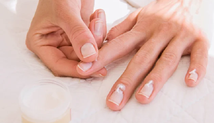 nail polish longevity tips,making nail polish last longer,extend nail polish wear time,prolonging nail polish lifespan,tips for lasting nail polish,nail polish durability tricks,maximizing nail polish lifespan,pro-longevity nail polish tips,preserving nail polish appearance,enhancing nail polish longevity,nail polish maintenance hacks,increasing nail polish wear time,tips for long-lasting manicure,sustaining nail polish color,nail polish preservation methods