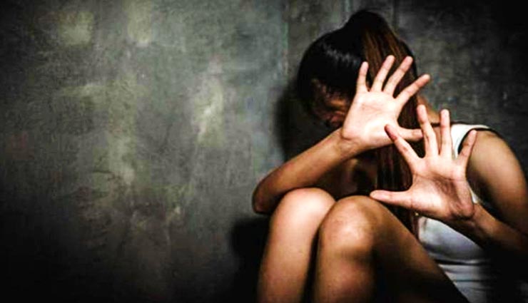 उदयपुर : 14 साल की नाबालिग नौकरानी के साथ मालकिन की दरिंदगी, घर आए मेहमानों से बनवाए संबंध, गर्भवती होने पर खुलासा