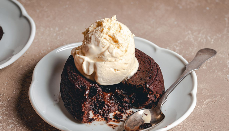 Recipe- Mouthwatering Molten Chocolate Cake With Coconut Whipped Cream