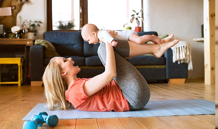 डिलीवरी के बाद भी रखना हैं खुद को फिट, दिनचर्या में शामिल करें ये एक्सरसाइज़