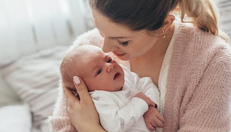 soothing techniques for cranky baby,calming a fussy baby at night,baby sleep solutions,tips for soothing a restless baby,nighttime baby fussiness remedies,baby sleep techniques for parents,gentle methods to calm cranky baby,infant sleep aid at night,coping with nighttime baby fussiness,sleep-friendly routines for babies