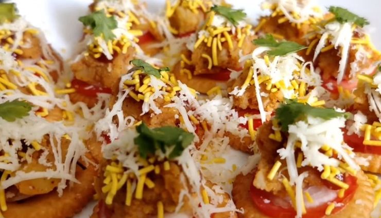 monaco biscuit recipes,easy recipes with monaco biscuits,creative snacks with monaco biscuits,no-bake monaco biscuit cake,quick monaco biscuit canapés,monaco chaat recipe,monaco biscuit sandwiches,easy bhel with monaco biscuits,simple party snacks ideas,fun recipes with monaco biscuits