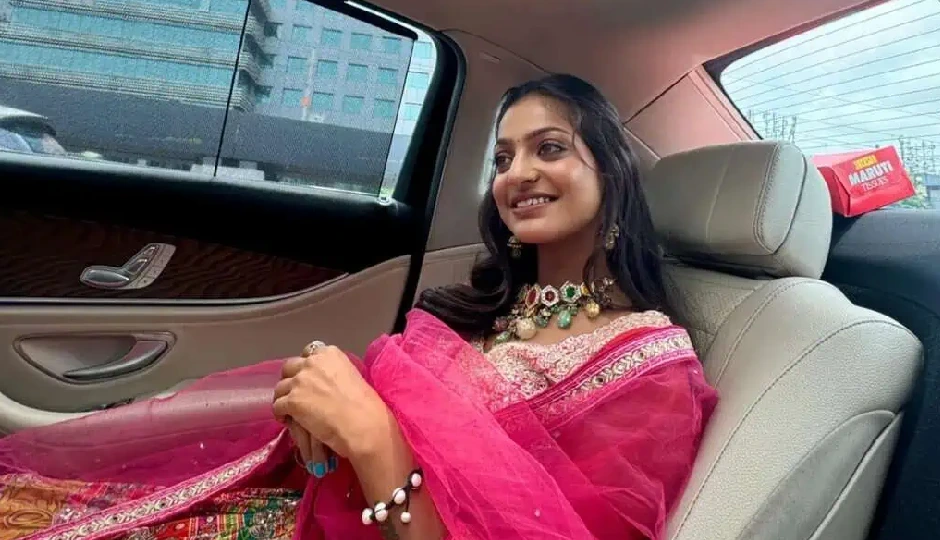 क्या मोनालिसा ने फिल्म के लिए मांगी 10 करोड़ की फीस? वायरल स्टार ने खुद खोला राज़