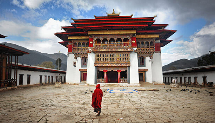 bhutan monasteries,beautiful monasteries in bhutan,famous monasteries in bhutan,monasteries to visit in bhutan,bhutan spiritual travel,himalayan monasteries,tashichho dzong,punakha dzong,paro taktsang,bhutan cultural sites,buddhist monasteries bhutan,top monasteries in bhutan,bhutan temple tourism,sacred places in bhutan