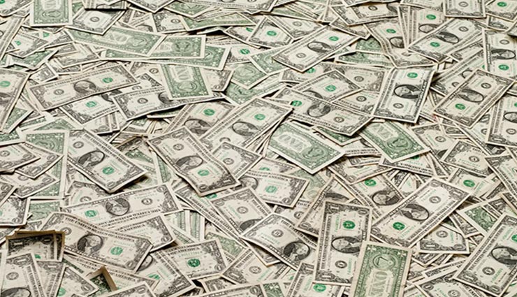 पैसों की कमी बनी इलाज ना करवाने की वजह, फिर हुआ कुछ ऐसा की रातोंरात हुई नोटों की बारिश