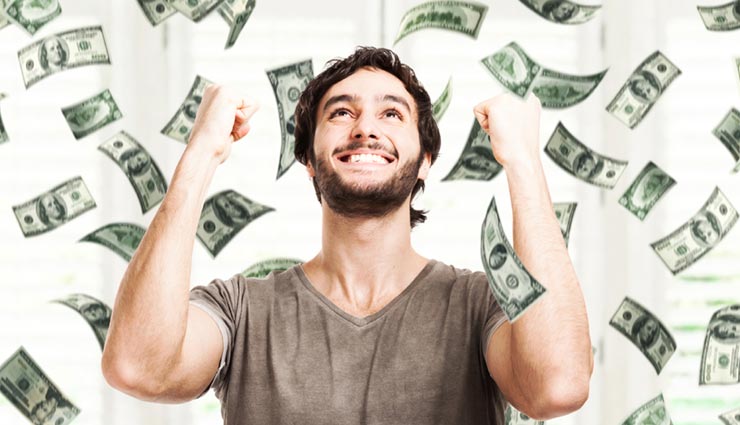 आपकी ये गलत आदतें बनती हैं विनाश का कारण, जानें इन्हें और लाए बदलाव