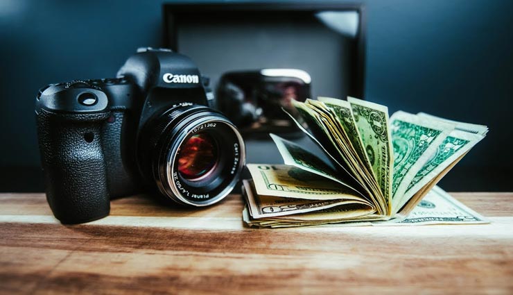 special job of photographer,photographer job of high salary,family is giving high salary