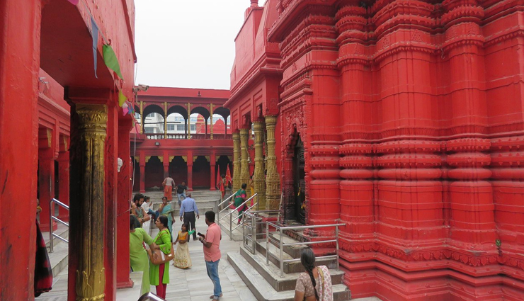 varanasi,best temples to see in varanasi,varanasi travel,tourism,holidays,travel guide