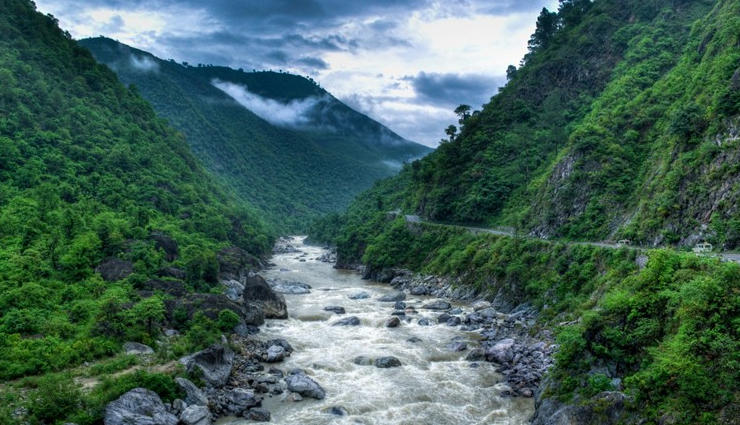 5 Places To Avoid Visiting in Monsoon