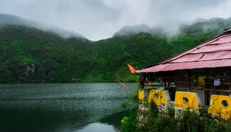 monsoon,places not to visit in monsoon,monsoon in india,india,uttarakhand,mumbai,himachal pradesh,kerala,sikkim