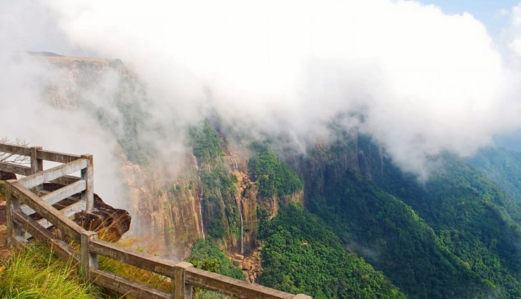 destinations in india,monsoon destinations in india,india,places to visit in india,places to visit in india in rainy days,shillong,goa,leh & ladakh,periyar national park,the valley of flowers national park