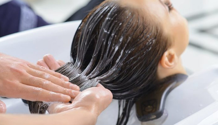 hair fall in monsoon,tips to control hair fall in monsoon,hair care tips,monsoon care tips,skin care tips,beauty tips