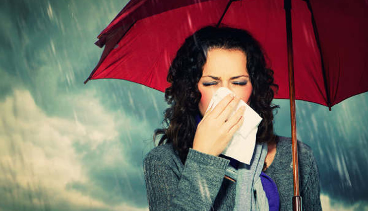 मानसून के दिनों में बना रहता हैं बीमारियों का खतरा, इस तरह रखें खुद को स्वस्थ 
